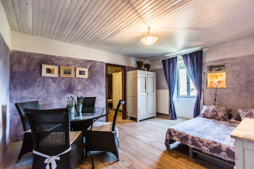 Bed and Breakfast La Flor Azul Grospierres Zewnętrze zdjęcie